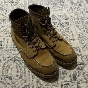 Size 10.5 Red Wing 8833